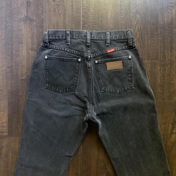 Vintage Western High Waisted Rodeo Cowgirl Wrangler Jeans 28